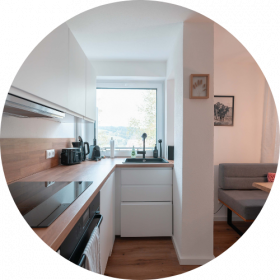 Vollausgestattete Wohnküche mit allem, was man braucht