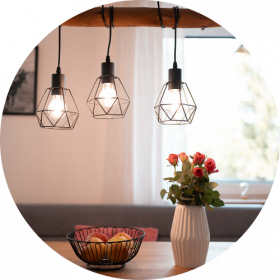 Esstisch für bis zu 4 Personen